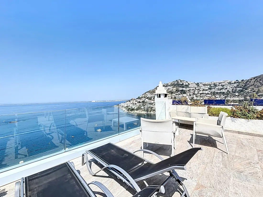 Maison de Vacances Roses 1272