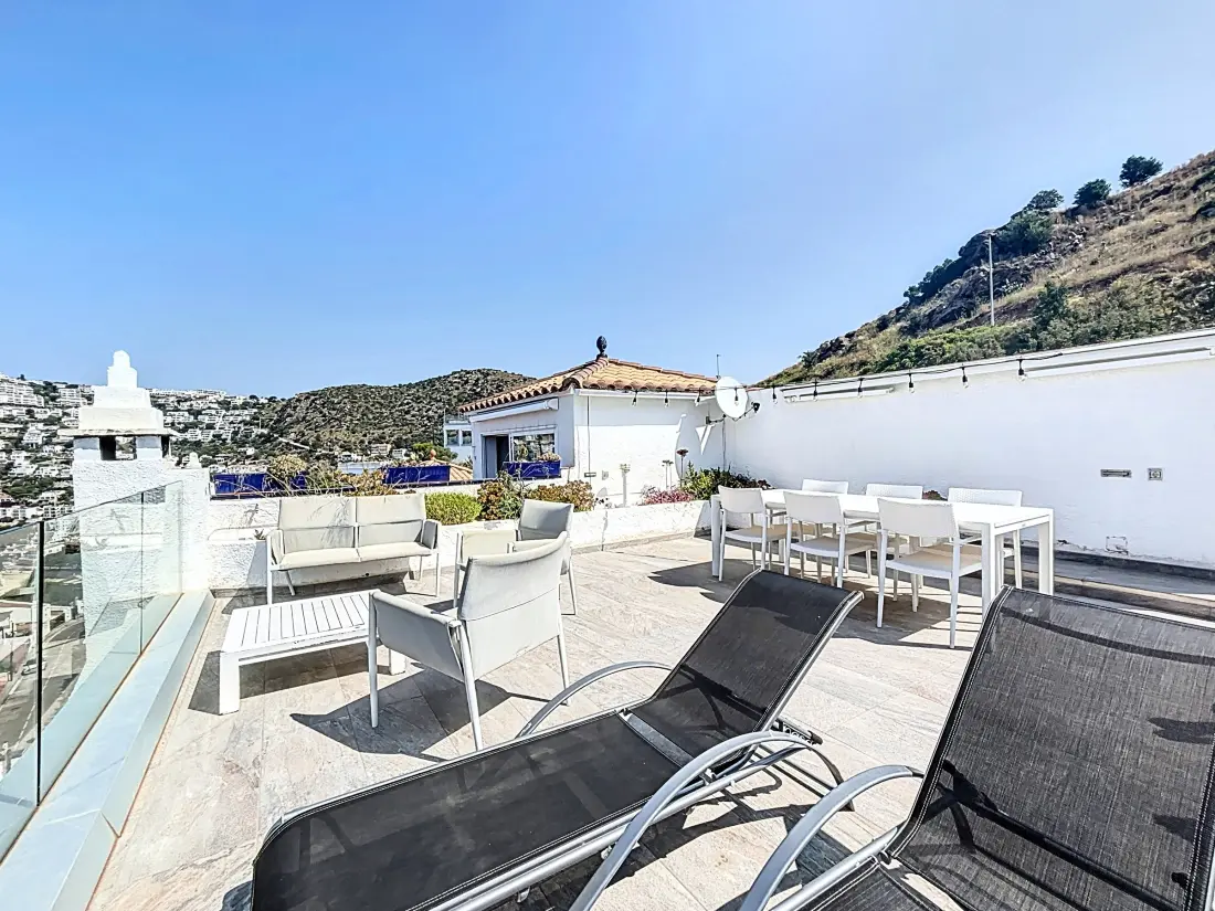 Maison de Vacances Roses 1272