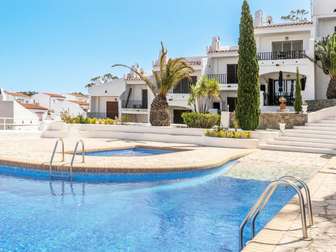 Maison de Vacances Roses 1336