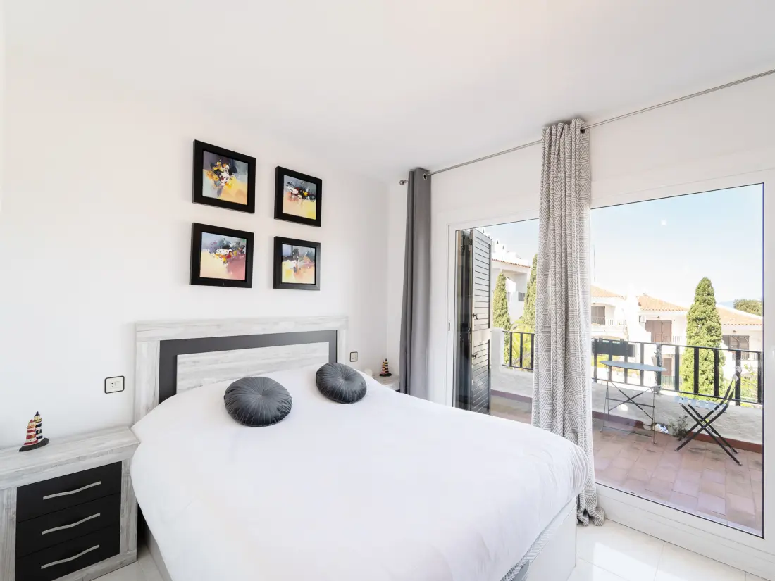 Maison de Vacances Roses 1336