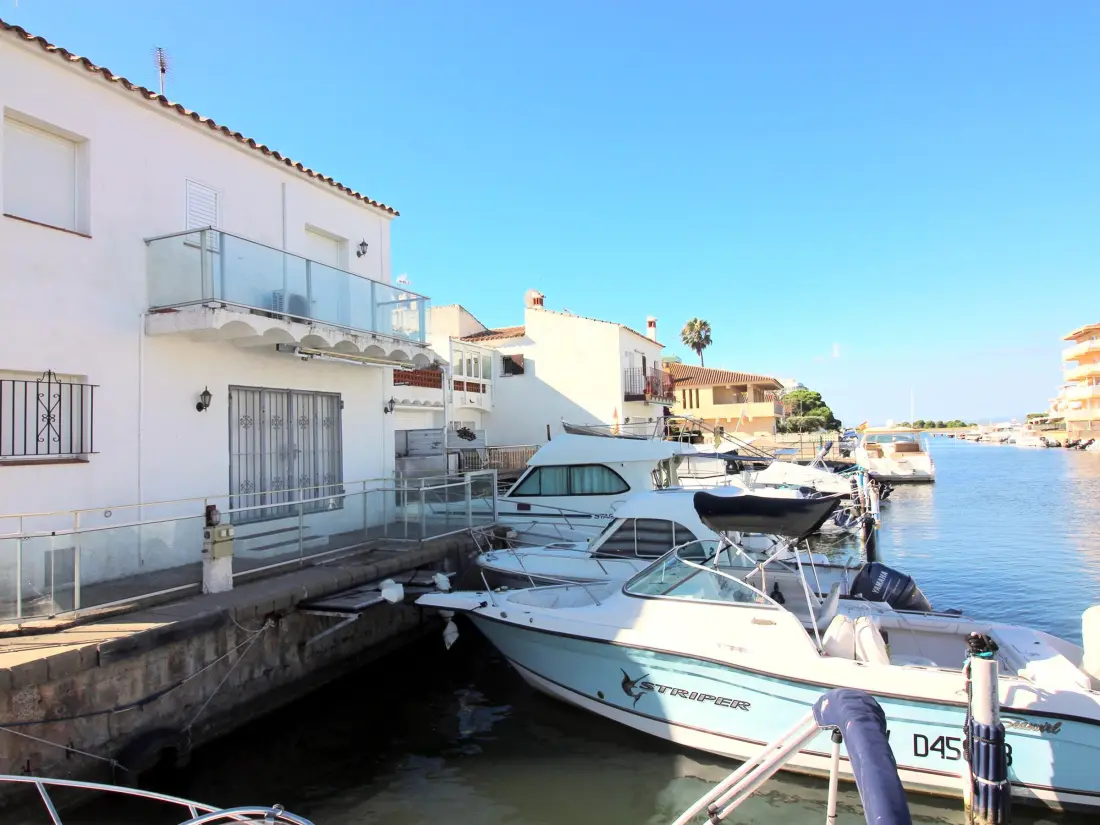 Maison de Vacances Roses 184