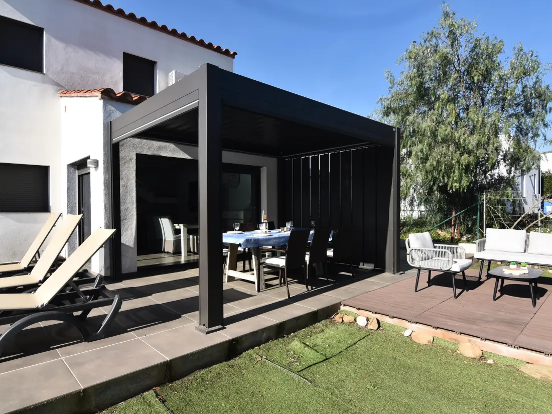 Maison de Vacances Roses 533