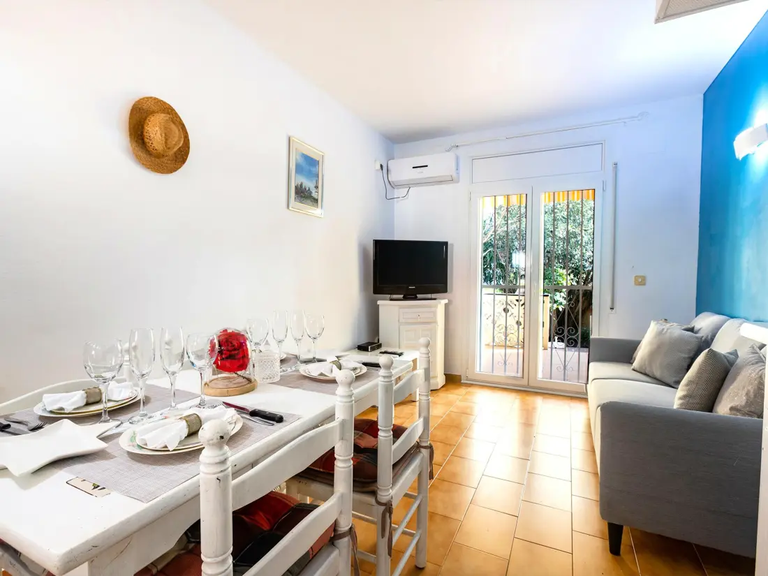 Maison de Vacances Roses 537