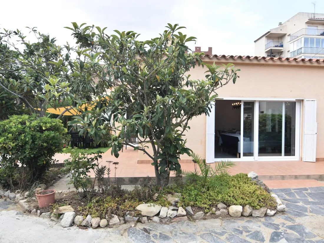 Maison de Vacances Roses 562