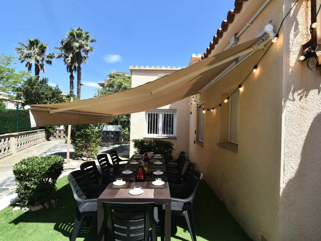 Maison de Vacances Roses 562