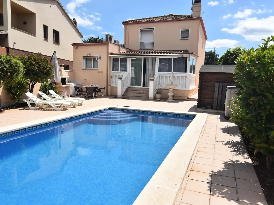 Maison de Vacances Roses 582