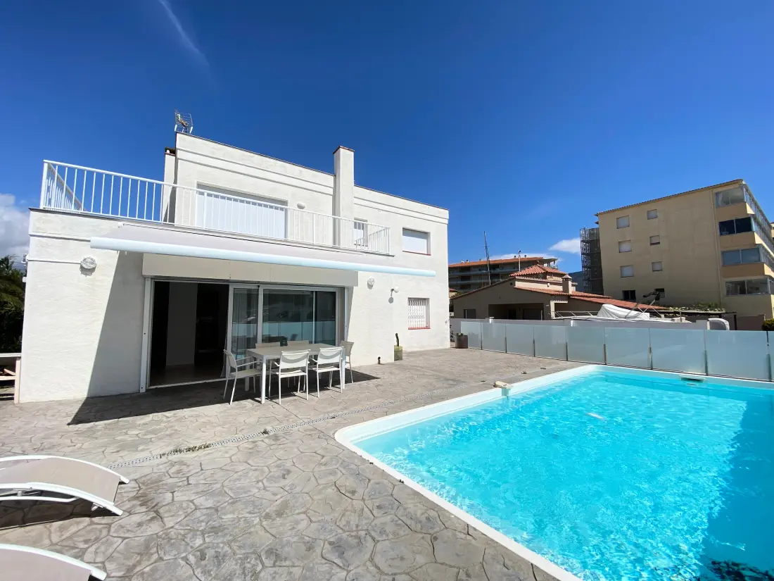 Maison de Vacances Roses 695