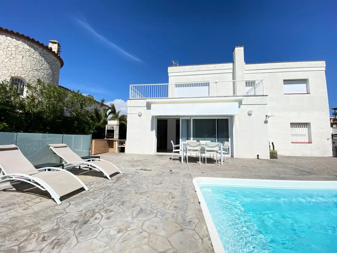 Maison de Vacances Roses 695