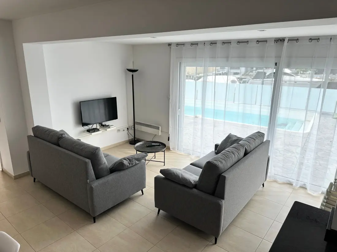 Maison de Vacances Roses 695