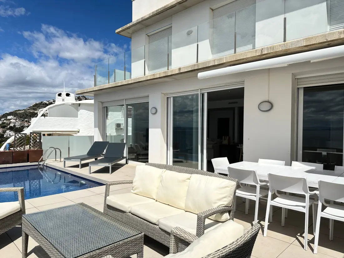 Maison de Vacances Roses 712