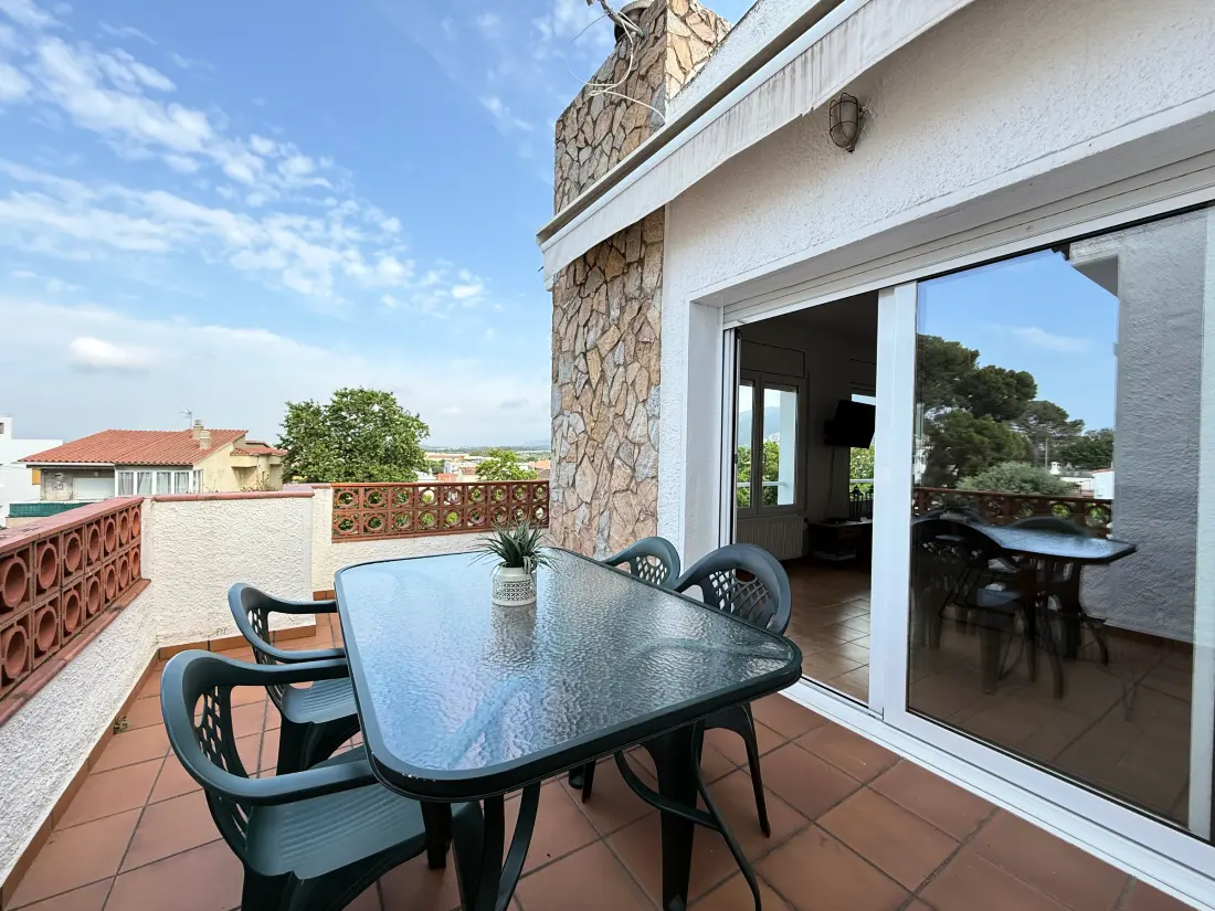 Maison de Vacances Roses 759