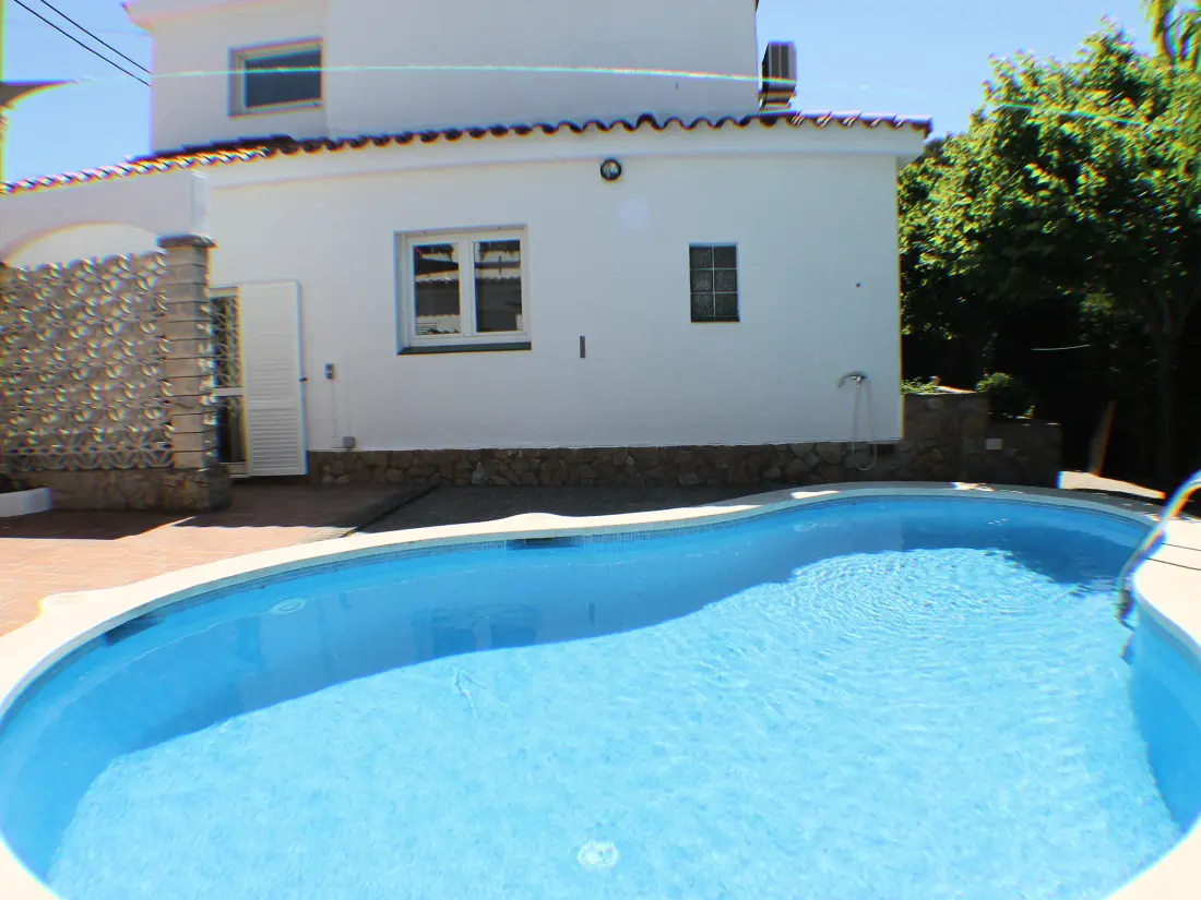 Maison de Vacances Roses 759
