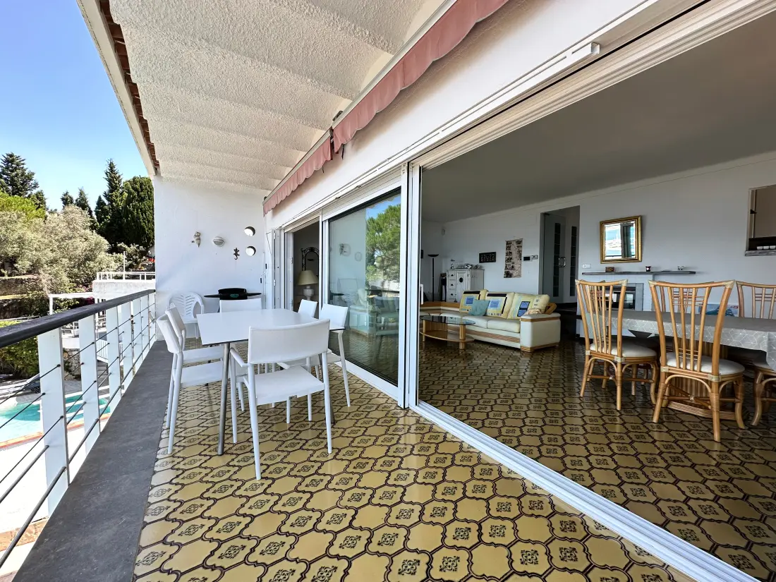 Maison de Vacances Roses 777