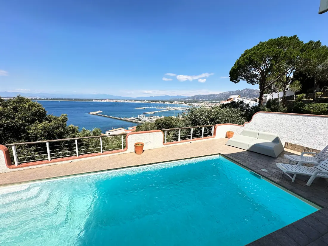 Maison de Vacances Roses 777