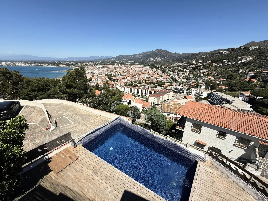 Maison de Vacances Roses 799