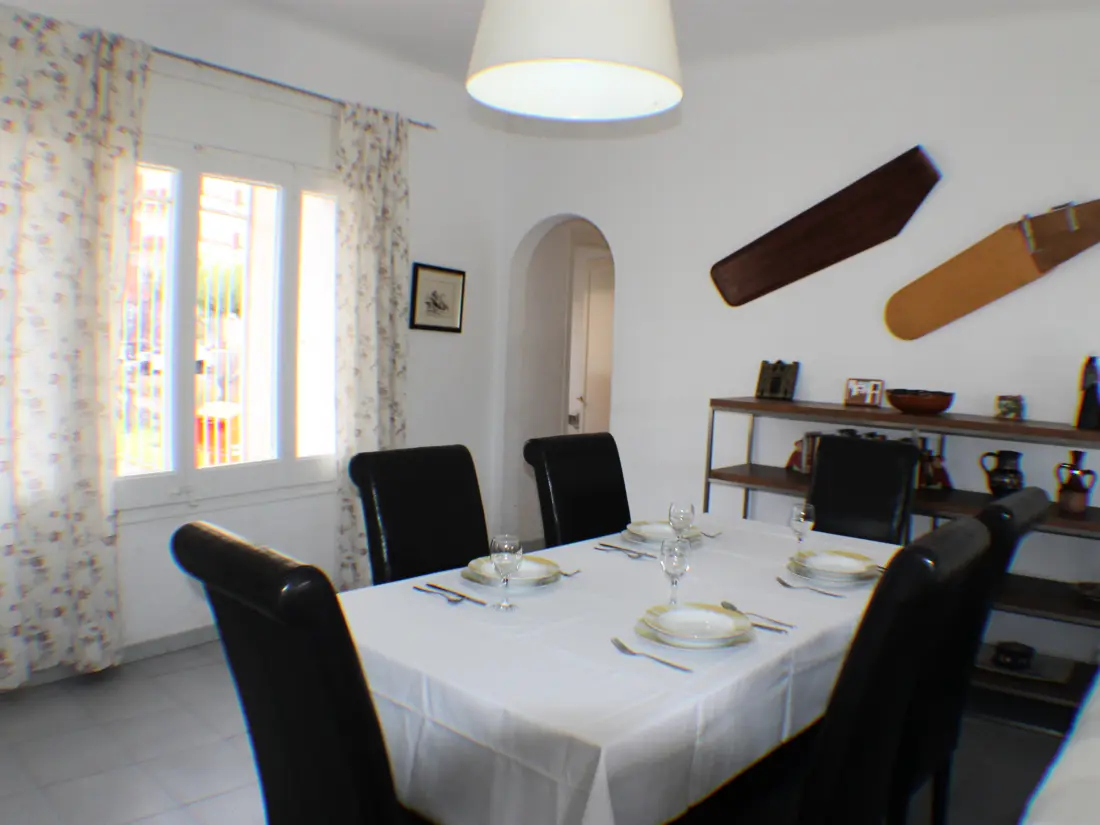 Maison de Vacances Roses 842