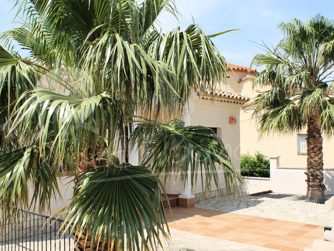 Maison de Vacances Roses 915