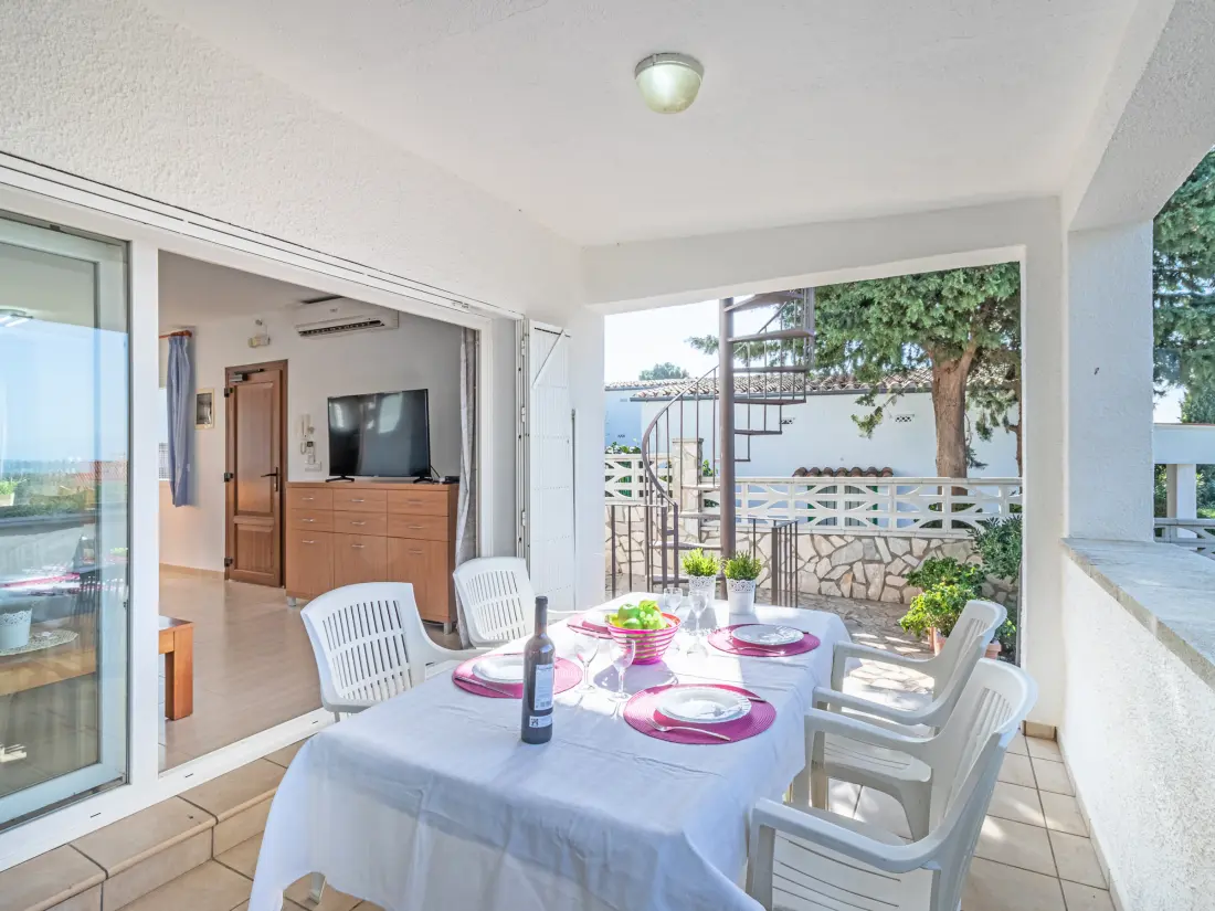 Maison de Vacances Roses 956