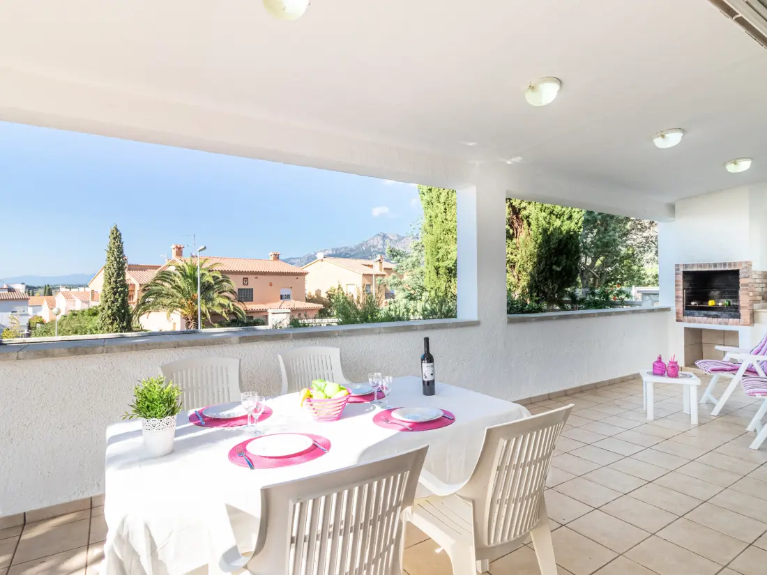 Maison de Vacances Roses 956