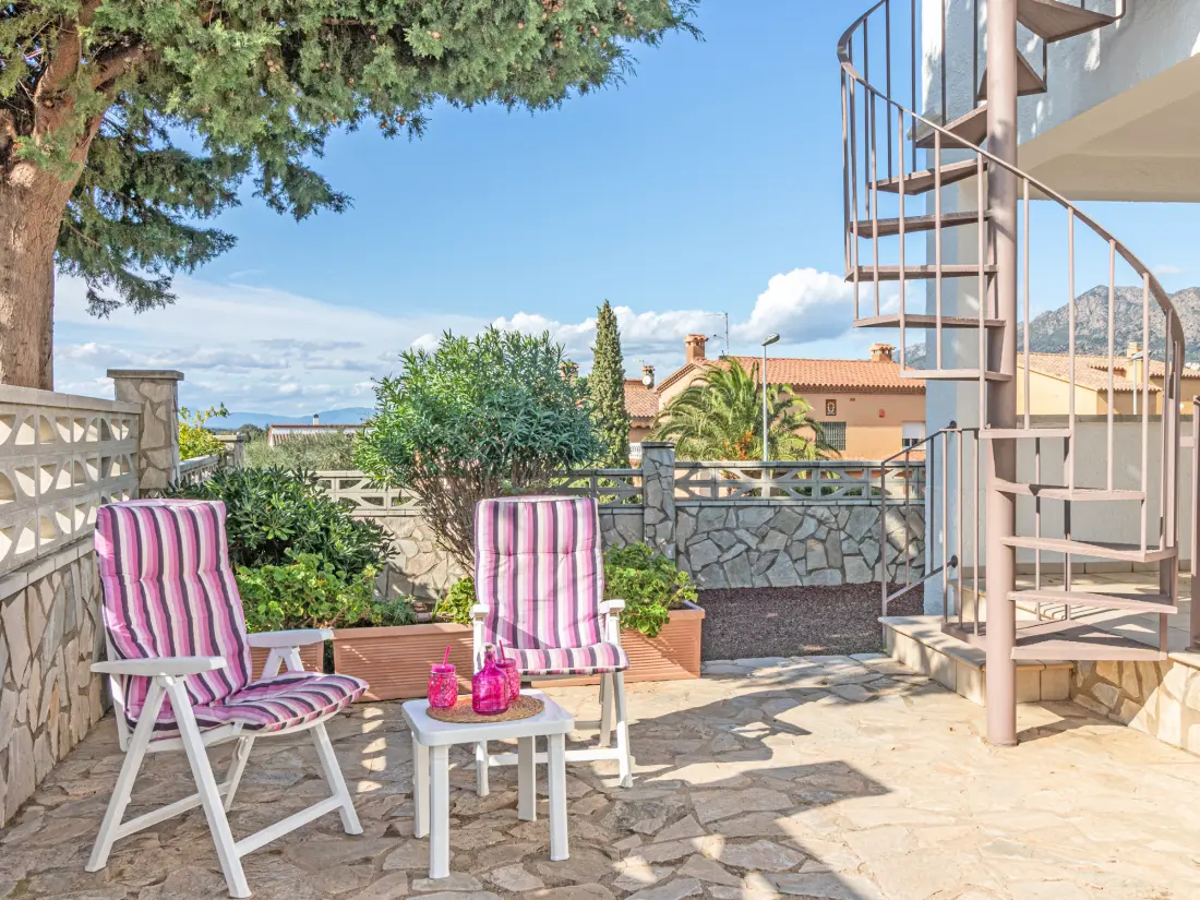 Maison de Vacances Roses 956