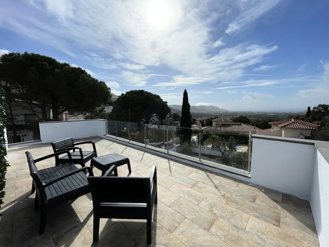 Maison de Vacances Roses 965