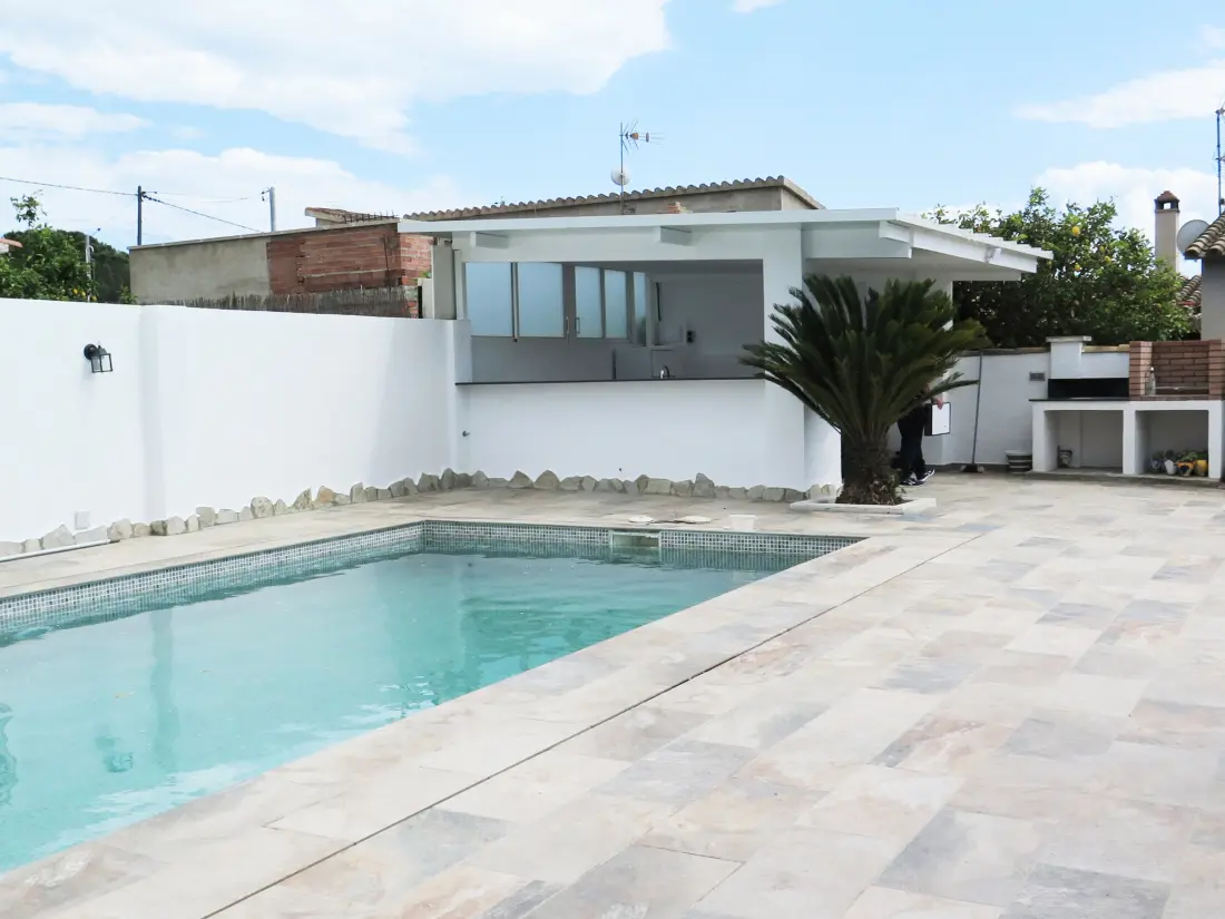 Maison de Vacances Roses 969