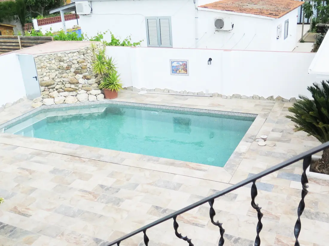 Maison de Vacances Roses 969