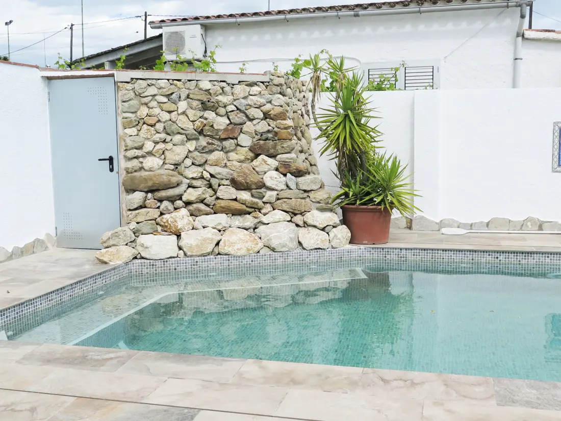 Maison de Vacances Roses 969