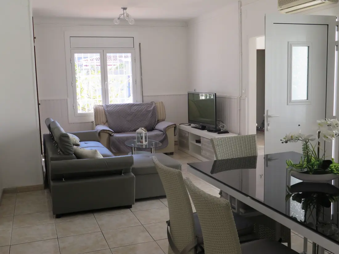 Maison de Vacances Roses 969