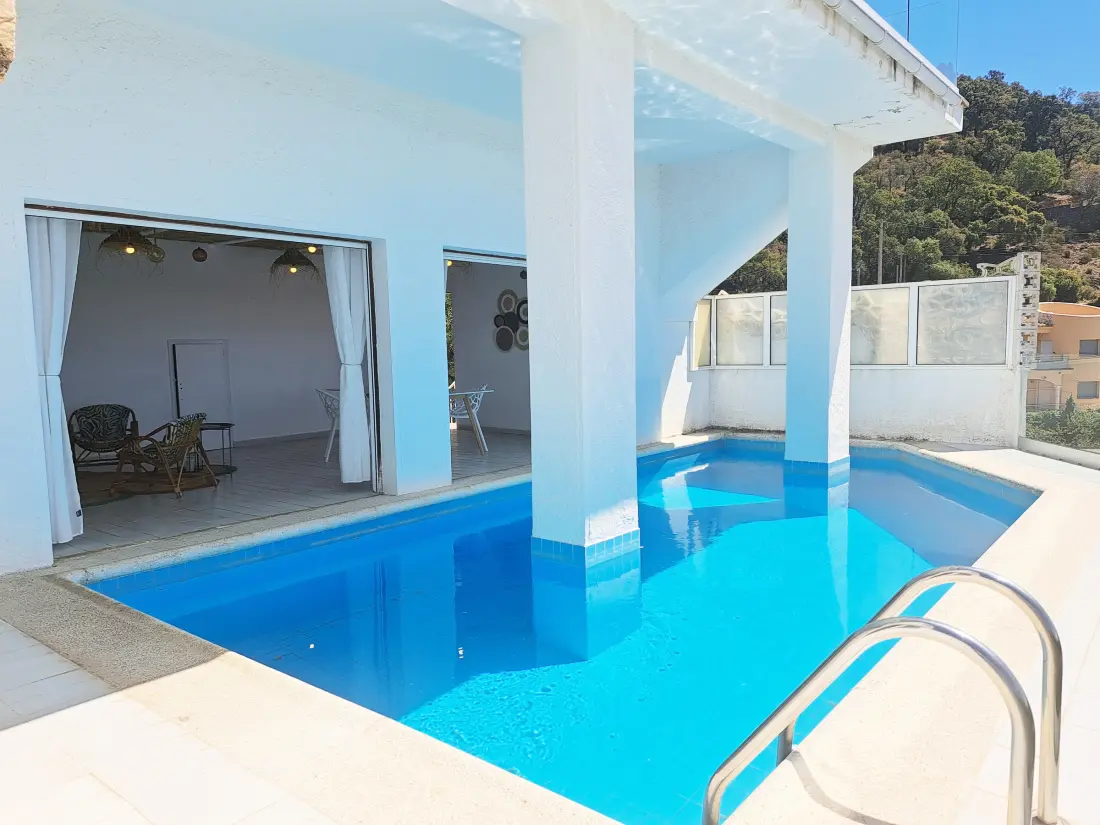 Maison de Vacances Roses 971