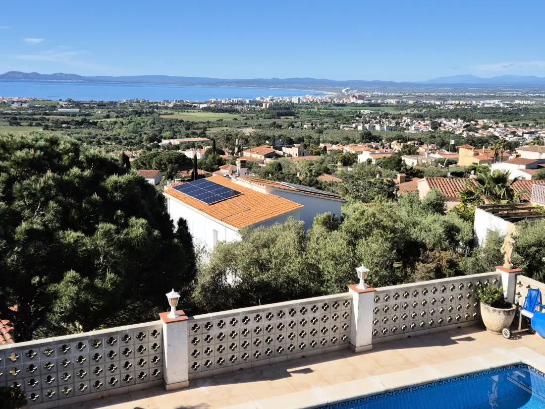 Maison de Vacances Roses 972