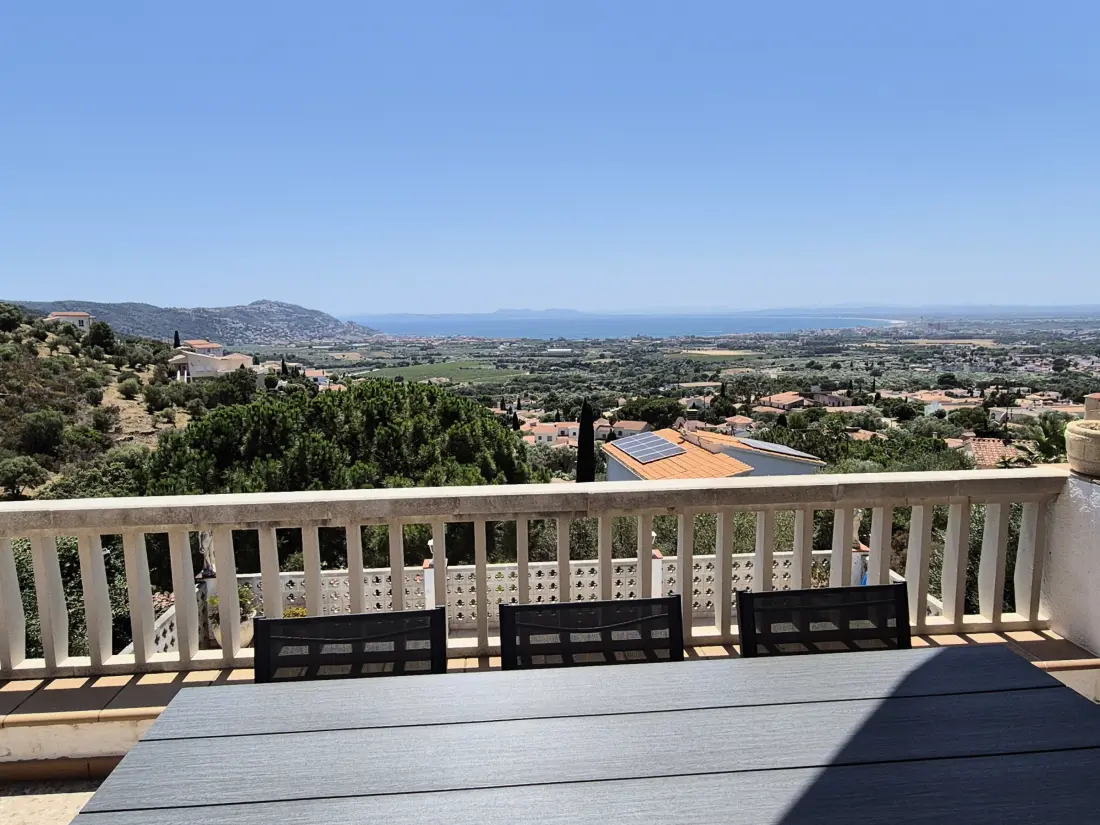 Maison de Vacances Roses 972