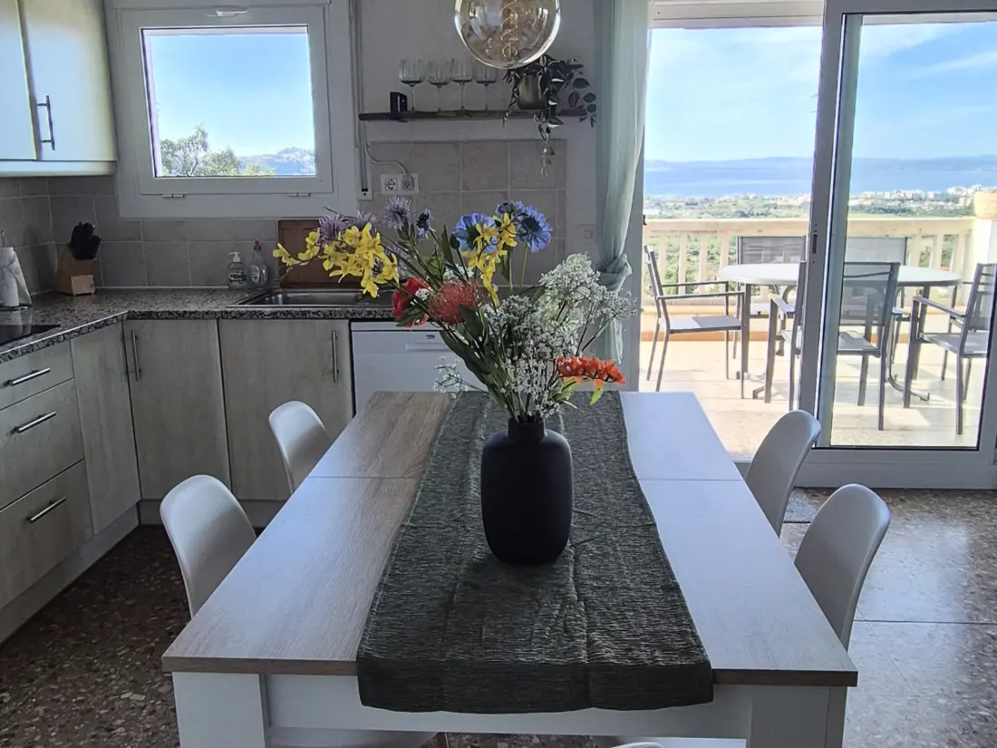 Maison de Vacances Roses 972