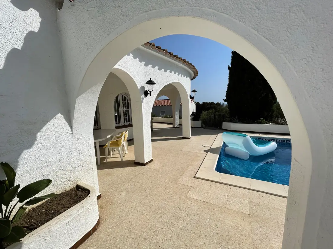 Maison de Vacances Roses 979