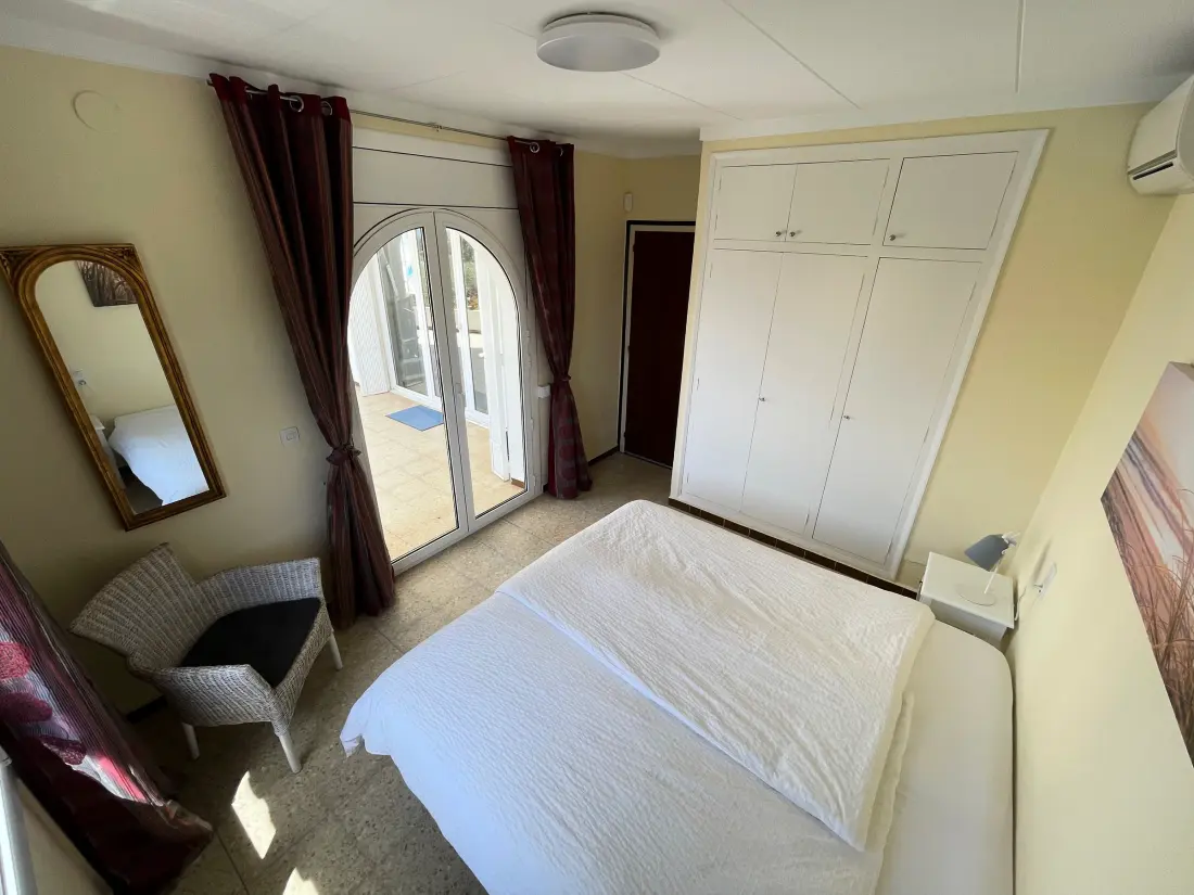 Maison de Vacances Roses 979