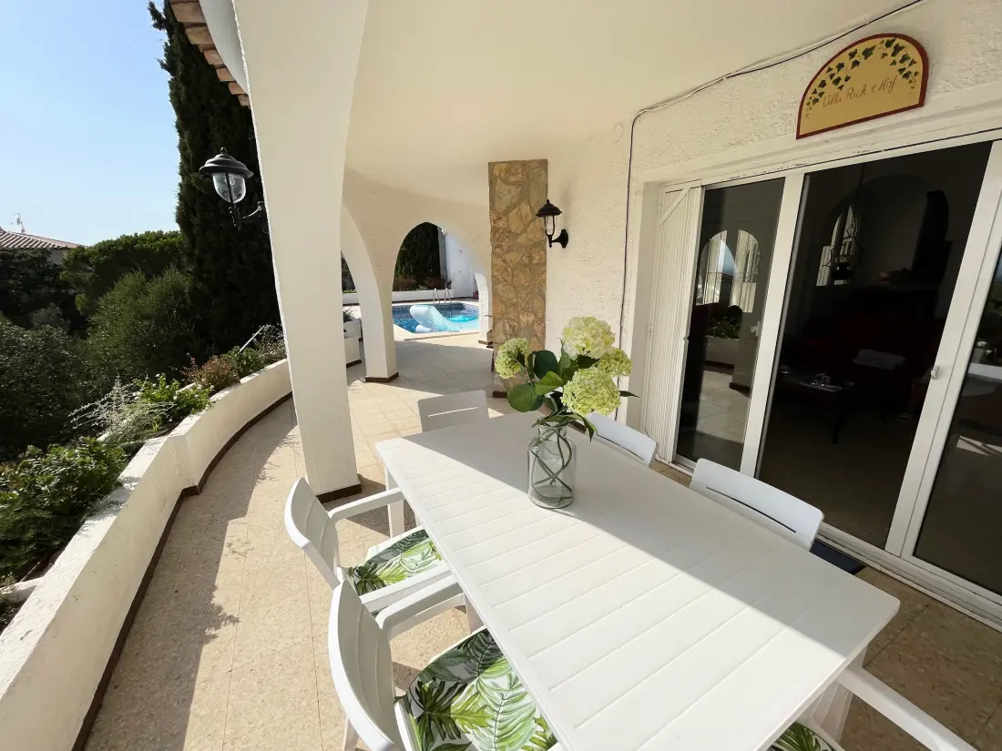 Maison de Vacances Roses 979