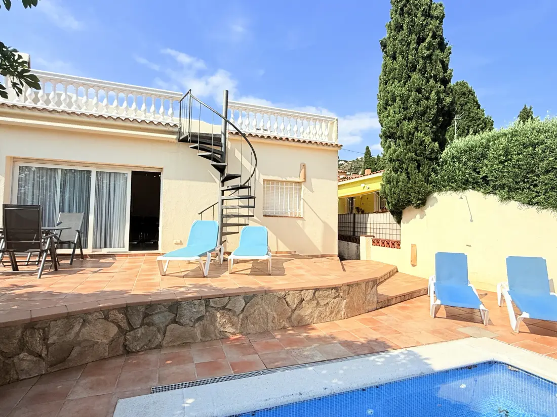 Maison de Vacances Roses 999