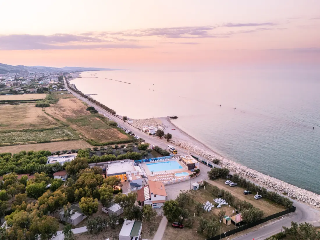 Club del Sole Roseto degli Abruzzi Easy Camping Village  3 étoiles★★★