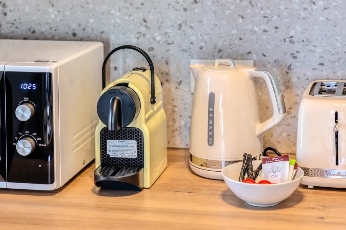 Floria – Élégant Appartement Avec Balcon, Cave Et Parking