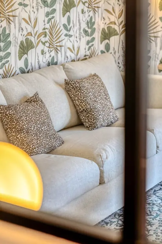 Floria – Élégant Appartement Avec Balcon, Cave Et Parking