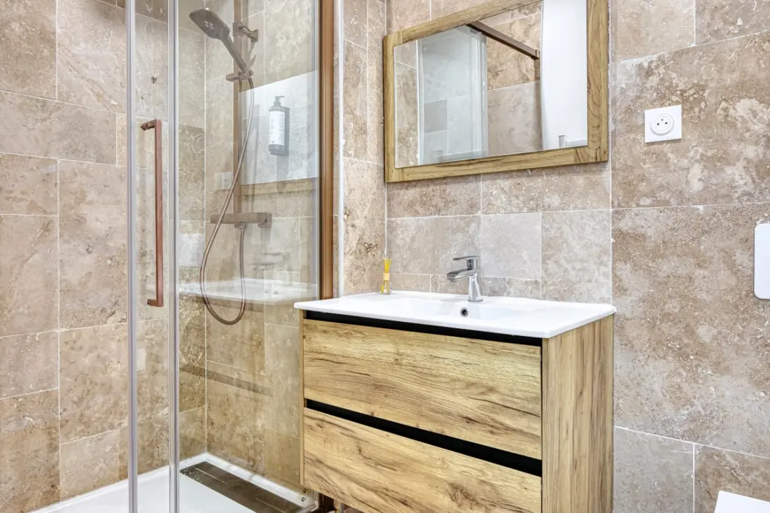 Le Aurélie, Charmant F2 Avec Baignoire Balnéo !