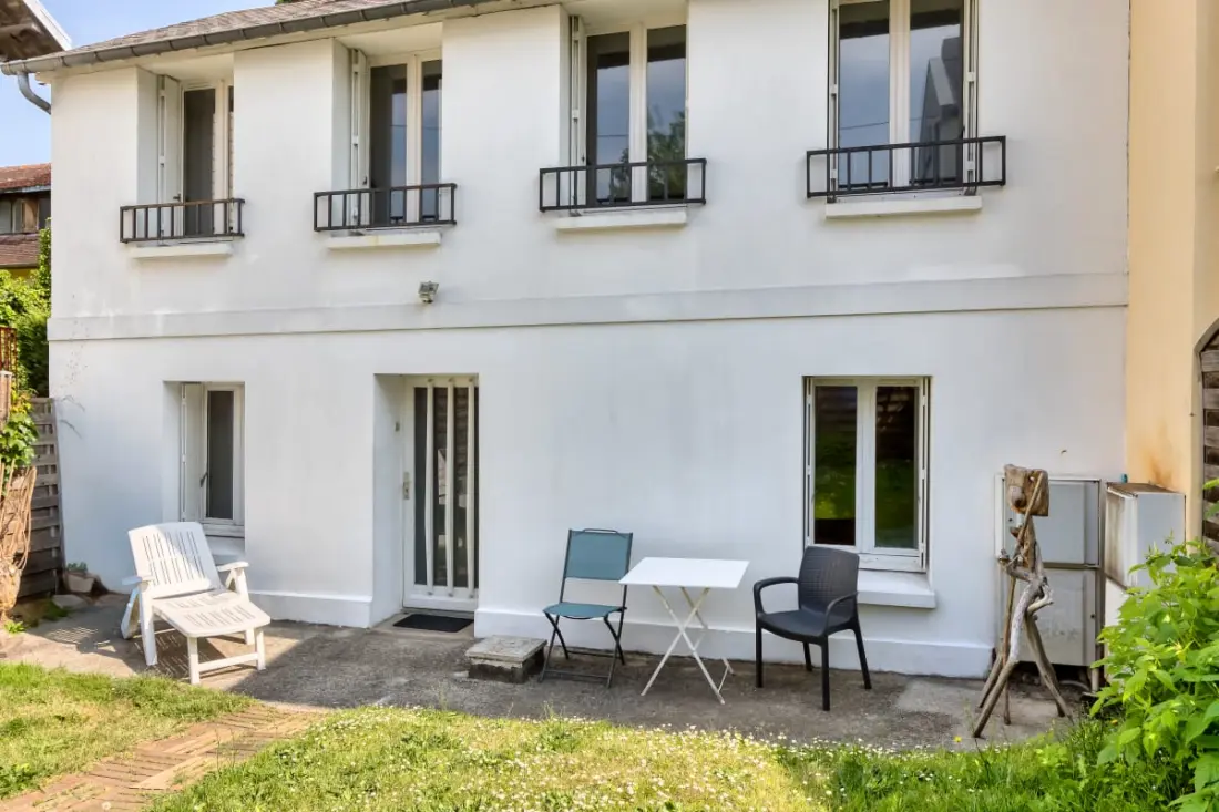 Le Chant De Daoud, Maison De Ville Avec Jardin Et Place Stationnement