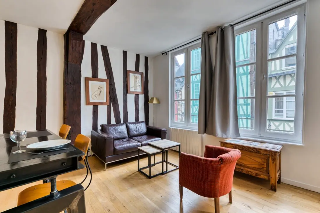 Le Charmant 1 étoiles★ F2 Rue Du Gros Horloge à Rouen!
