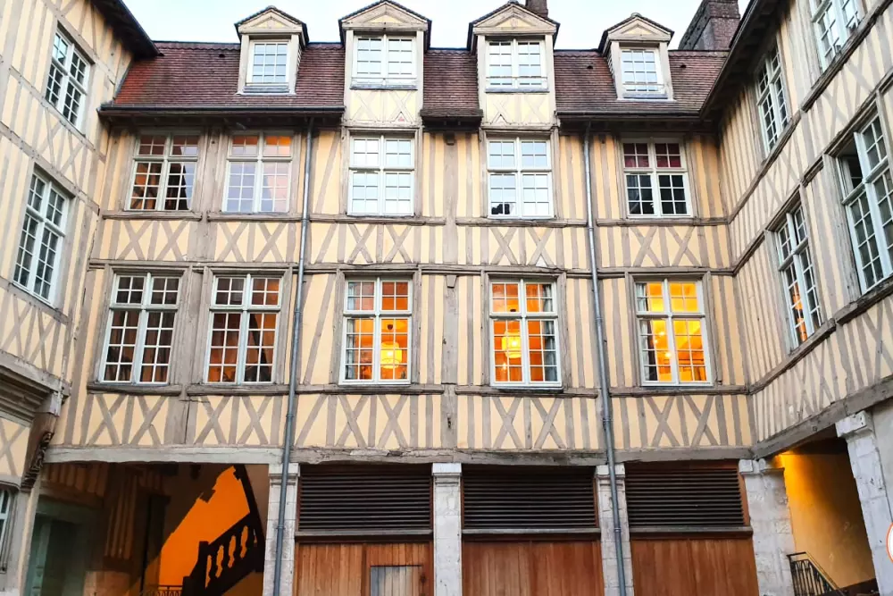 ⭐ Le Jeanne D'arc - Place Du Vieux Marché