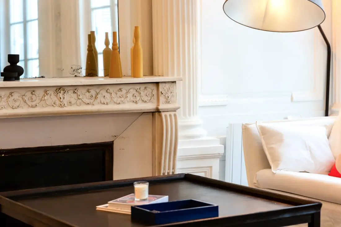 Le Jeanne D'arc, Magnifique F3 De Style Haussmannien  !