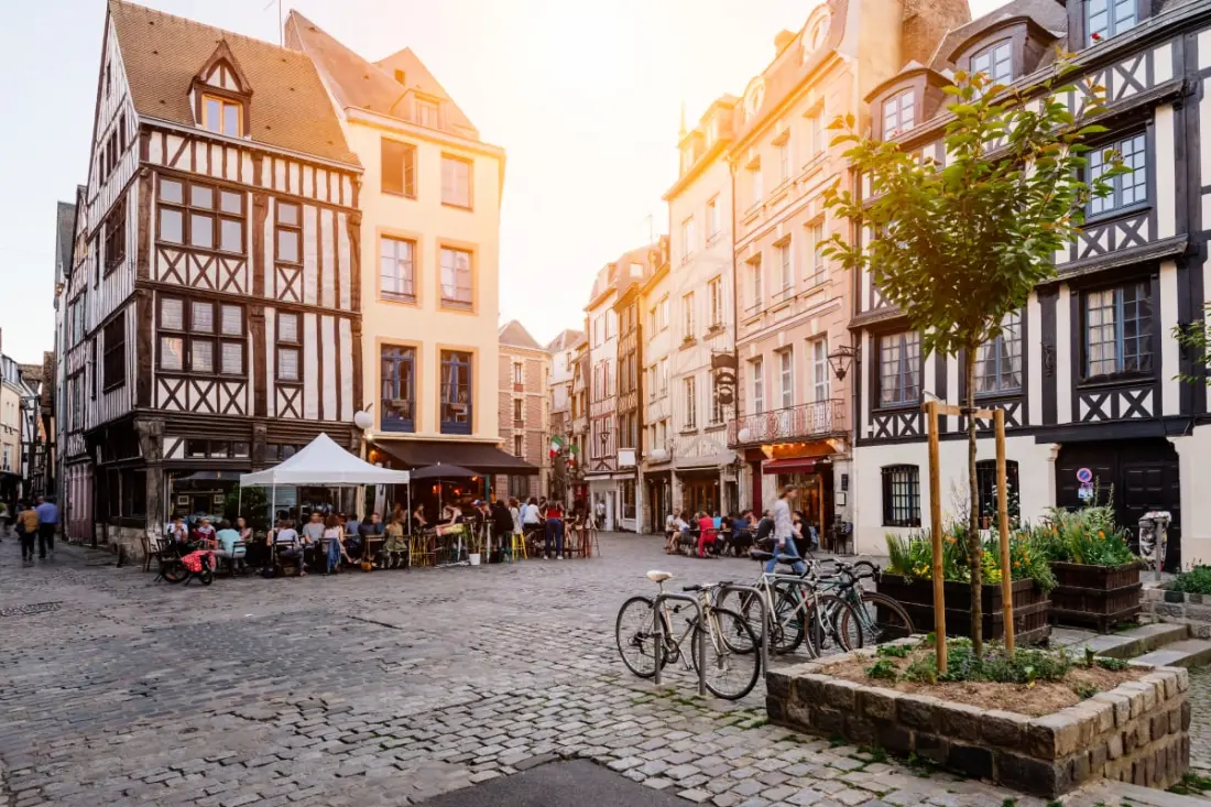 Le Lauroise, Magnifique F2 Place Des Carmes