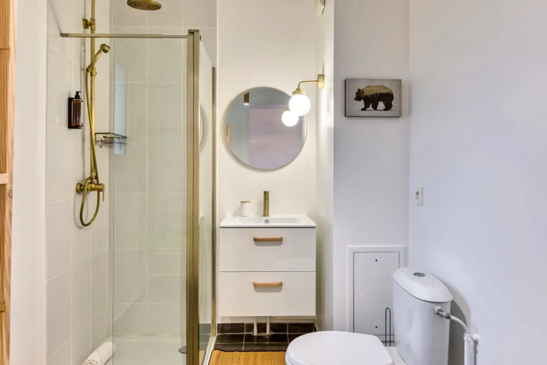 Le Nicole, Un Appartement En Duplex Avec Balcon Et Place De Parking.