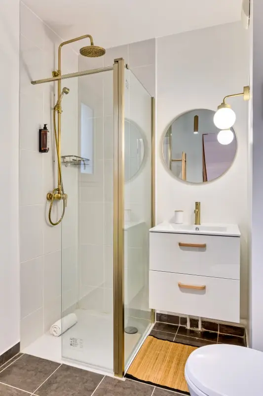 Le Nicole, Un Appartement En Duplex Avec Balcon Et Place De Parking.