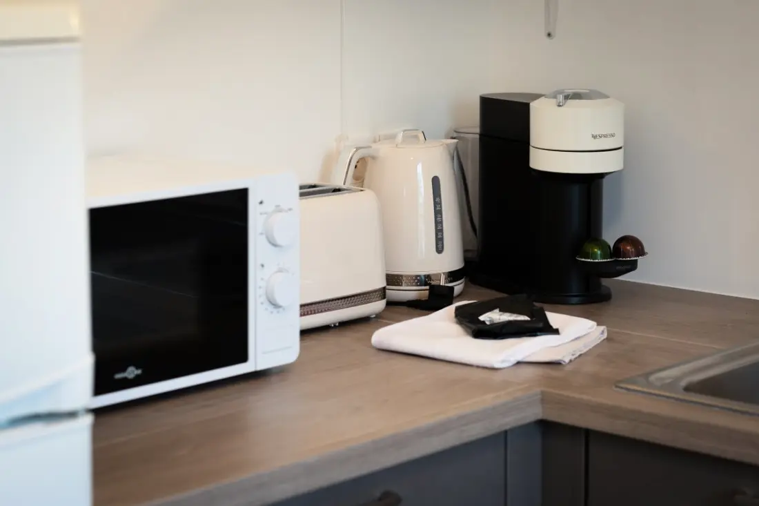 Le Nicole, Un Appartement En Duplex Avec Balcon Et Place De Parking.
