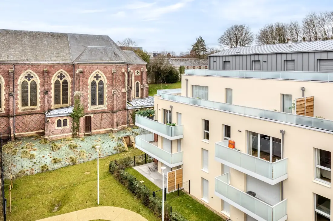 Les Mathurins, F2 Unique Terrasse, Parking Et Sport
